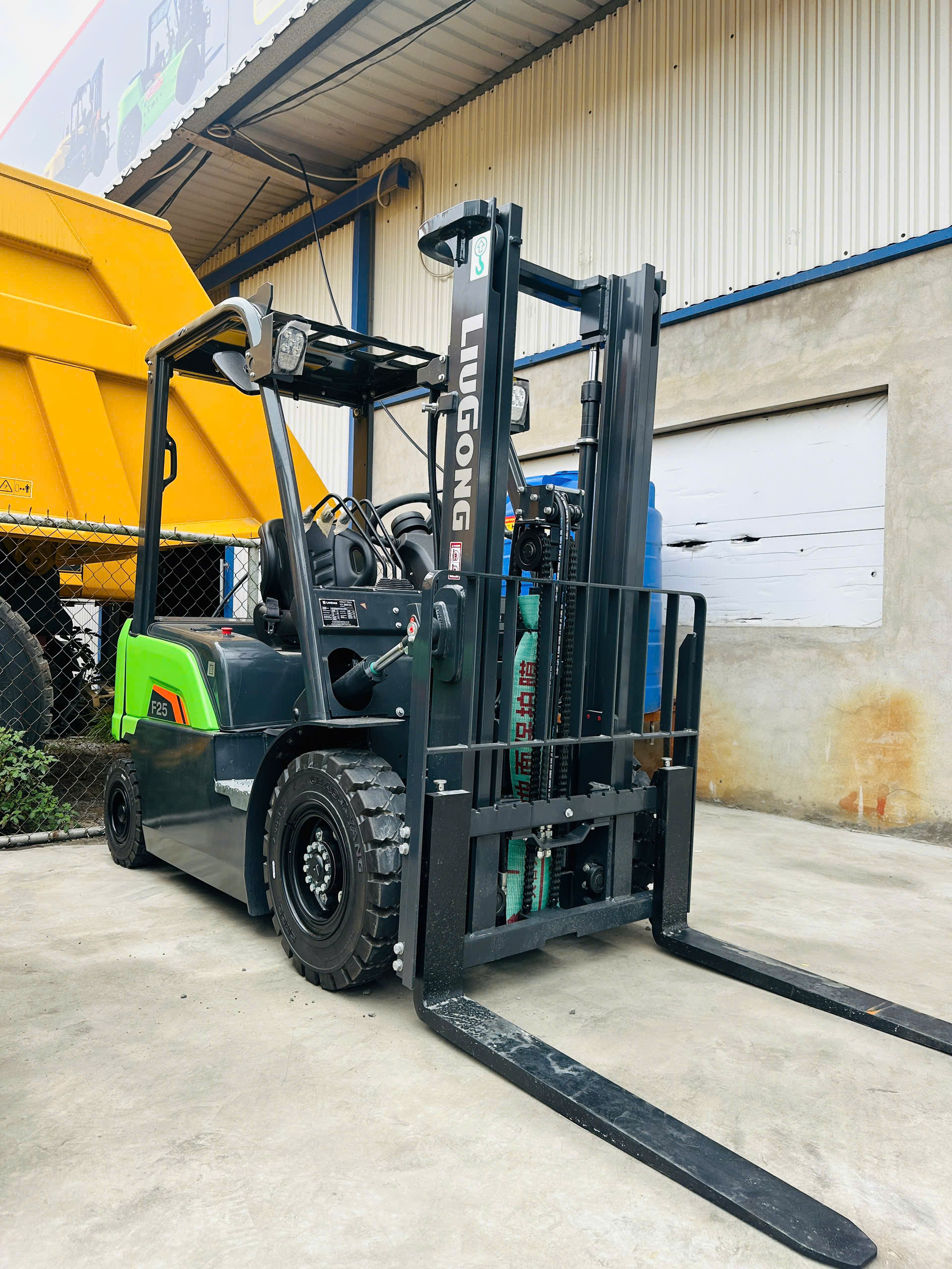 XE NÂNG ĐIỆN 2.5 TẤN LIUGONG TRUNG QUỐC – GIẢI PHÁP NÂNG HẠ HIỆN ĐẠI DẪN ĐẦU XU HƯỚNG 2026
