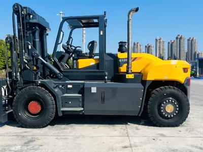 Xe nâng LiuGong 12 tấn